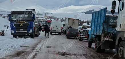 Արագածոտնի մարզում ավելի քան 600 ավտոմեքենաներ մերկասառույցի պատճառով չեն կարողանում առաջ ընթանալ. shamshyan.com