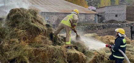 Ծովակ գյուղում անասնակեր է այրվել