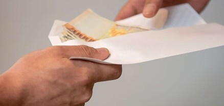 Ոստիկանության 2 ծառայող 100-150,000 դրամ կաշառքի դիմաց առաջարկել են աշխատանքի ընդունել 3 անձի