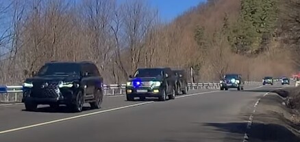 Փաշինյանի ավտոշարասյունը շանը գցեց մեքենայի տակ․ վարչապետը Արմավիրի մարզում էր