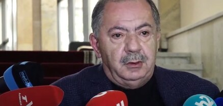 Ես ոտանավորներ չեմ գրում, ոտանավորներ գրում է իրենց վարչապետը․ Աղվան Վարդանյան
