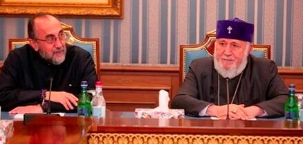 Դուրս բերել գործածությունից 7-րդ դասարանի «Հայոց պատմություն» դասագիրքը. Մայր Աթոռում քննարկմանը ներկա էր Գարեգին Բ-ն