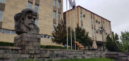 Խրախճանք թաղապետարանում՝ աշխատանքային ժամին․ Հրապարակ