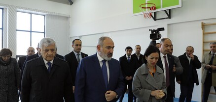 Փաշինյանն այցելել է Ջրառատի նորակառույց դպրոց