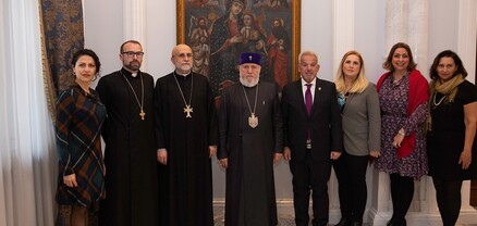 Ամենայն Հայոց Կաթողիկոսն ընդունել է ԱՄՆ Հայոց Արևմտյան թեմի պատվիրակությանը