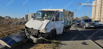 «Երևան Պարկ»-ի մոտ բախվել են Peugeot-ն ու բեռնատար ГАЗель-ը. 4 երեխա հոսպիտալացվել է. shamshyan.com