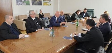 Հունգարիայի հայ համայնքը օգնություն է ուղարկել ԼՂ-ից բռնահանվածներին. հանդիպում ՏԿԵ նախարարի հետ