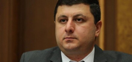 Հայաստանն այսօր նման է խորտակվող նավի, որի նավապետը միայն սեփական կյանքի մասին է մտածում