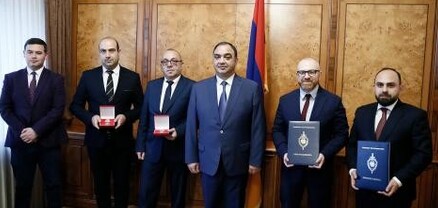 ՆԳ նախարարը պարգևատրել է ԲՏԱ նախարարության և Տեղեկատվական համակարգերի գործակալության աշխատակիցներին