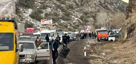 Մերկասառույցի պատճառով Ջերմուկի խաչմերուկից դեպի Սյունիքի մարզ երթևեկությունը ժամանակավորապես դադարեցվել է. shamshyan.com