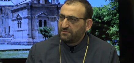 Արարատի սրբազան լինելու մասին շատ կցկտուր հիշատակություն կա դասագրքում․ Արշակ արքեպիսկոպոս Խաչատրյան
