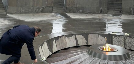ԵԽԽՎ-ում Ֆրանսիայի պատվիրակության ղեկավար Բերտրան Բուիքսին այցելել է Հայոց ցեղասպանության հուշահամալիր