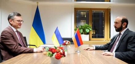 Բրյուսելում հանդիպել են Հայաստանի և Ուկրաինայի ԱԳՆ Արարատ Միրզոյանն ու Դմիտրի Կուլեբան