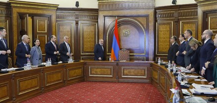 Ներդրումային կոմիտեի նիստում քննարկվել են ենթակառուցվածքների զարգացման, ճանապարհաշինական և այլ ծրագրեր