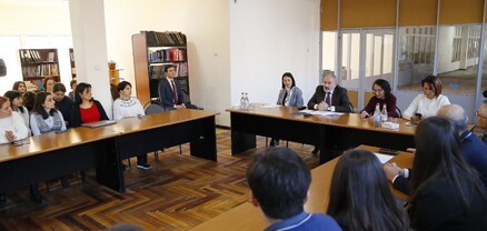 Փաշինյանը «Մխիթար Սեբաստացի» կրթահամալիրում ներկա է գտնվել հետազոտական աշխատանքների պաշտպանությանը