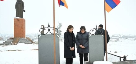 Աննա Հակոբյանը Շիրակի մարզ այցի ընթացքում հյուրընկալվել է 44-օրյա պատերազմում զոհված հերոսների ընտանիքներում