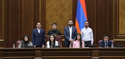 Ռուստամ Բաքոյանը հանդիպել է եզդիական համայնքի ուսանողների հետ