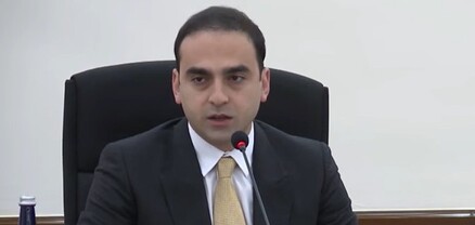 Փինաչու գործ ա արված, ինչի՞ ունենք բնաբաժակներ, որոնց մեջ տոմետ ա խփված. Ավինյան