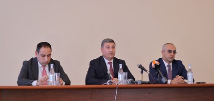 Գնել Սանոսյանն Արմավիրի մարզպետի աշխատակազմին է ներկայացրել նորանշանակ մարզպետին