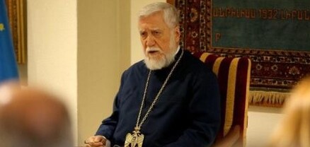 Արամ Ա-ի ներկայացուցիչը հանդիպել է Վատիկանի պետական քարտուղարի հետ