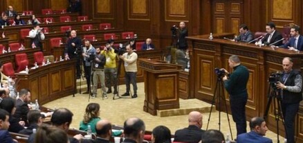 Պատվավոր կոչումս մրցանակիդ վնաս չի