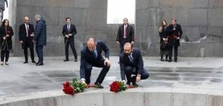 Հունաստանի ԱԳ նախարարն այցելել է Ծիծեռնակաբերդի հուշահամալիր