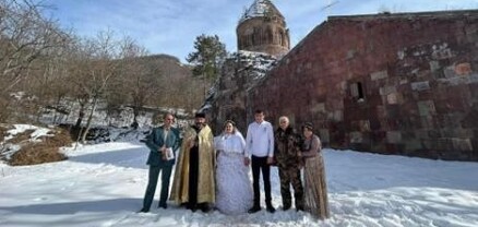 Արցախցի Տիգրանն ու Մարիամը նախընտրել են պսակադրվել սահմանապահ Սբ. Խորանաշատի վանքում