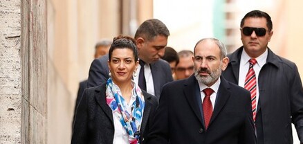 Նիկոլ Փաշինյանը կնոջ հետ մեկնել է Ֆրանսիա