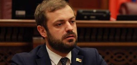 «Նախրի մեջ էշի ճակատը պաչելու նուրբ արվեստը». Գևորգ Պապոյանի նախարար դառնալու մասին