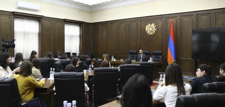 Սիսակ Գաբրիելյանը հանդիպել է ԵՊՀ ուսանողների հետ