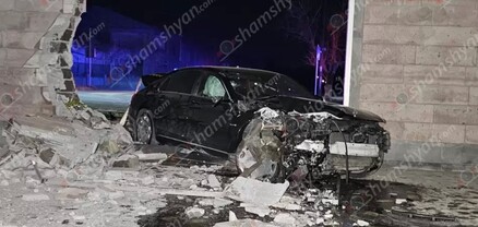 Արմավիրում Maybach-ով վթարի է ենթարկվել Մեծամորի քաղաքապետը. նա հոսպիտալացվել է. shamshyan.com