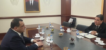 Դեսպան Ռուբեն Խարազյանը հանդիպում է ունեցել Թուրքմենստանի մշակույթի նախարար Ատագելդի Շամիրադովի հետ