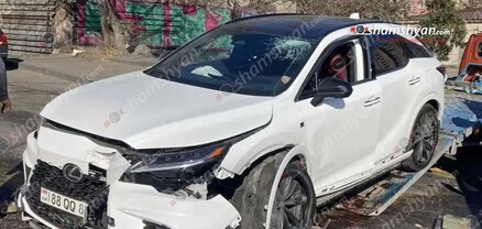 8 միլիոն դրամ արժողությամբ գոլդ համարներով Lexus-ը Բաղրամյան պողոտայում բախվել է պատին. կա վիրավոր. shamshyan.com