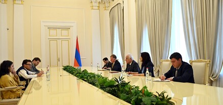 Վահագն Խաչատուրյանը հյուրընկալել է ֆրանսիացի մտավորականների