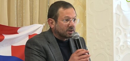 Երկրորդ բանակային կորպուսի շտաբը, որ բերել-դրել են Լիճքում․ զգում ե՞ք, որ կորպուսի շտաբ է․ Գեղամ Մանուկյան