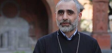 Քրիստոսին խաչեցին հենց նրա համար, որ չցանկացավ հեղափոխական լինել. Եսայի քահանա
