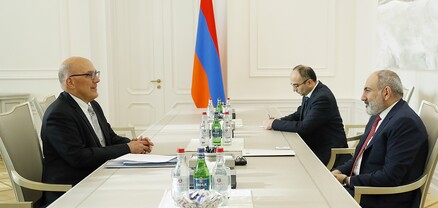 Վարչապետն ընդունել է Հայաստանի ամերիկյան համալսարանի նախագահին