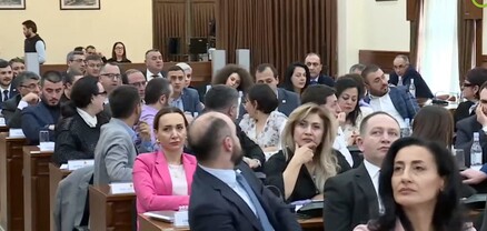 Մի՛ բորբոքվեք, ալիքները չխառնեք. լարված իրավիճակ՝ ավագանու նիստում
