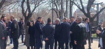 ՔՊ-ականները Փաշինյանից առանձին հարգանքի տուրք են մատուցել մարտի 1-ի զոհերի հիշատակին
