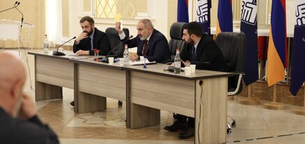 Արտաշատում Փաշինյանը հանդես է եկել ելույթով և պատասխանել կուսակցականների հարցերին