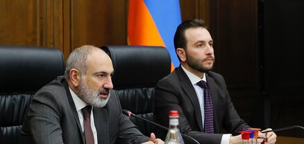 Նիկոլ Փաշինյանը ԱԺ-ում հանդիպել է ՀՀ ԱԺ «Քաղաքացիական պայմանագիր» խմբակցության հետ