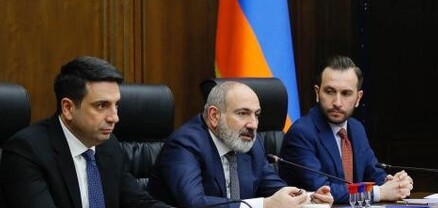 Նիկոլ Փաշինյանը հանդիպել է ԱԺ «Քաղաքացիական պայմանագիր» խմբակցության հետ
