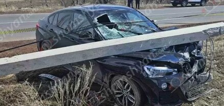 Արագածոտնում BMW-ն կոտրել է էլեկտրասյունը և հայտնվել ճանապարհից դուրս. մայր ու որդի տեղափոխվել են հիվանդանոց. shamshyan.com