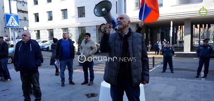 Գող, սիրտը՝ դող. թքեք իրար երեսի, որ այդ մակարդակին եք հասել. Պարույր Հայրիկյան