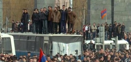 Մարտի 1-ի դեպքերով՝ Ռոբերտ Քոչարյանի, Խաչատուրովի և մյուսների գործով Վճռաբեկ դատարանը դիմել է ՍԴ