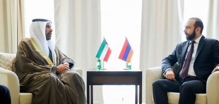 Արարատ Միրզոյանը հանդիպել է Քուվեյթի արտաքին գործերի նախարարի հետ