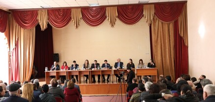 ՔՊ-ականները Արագածոտնում հանդիպել են Արցախից տեղահանված քաղաքացիների հետ