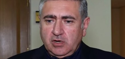 Փաշինյանը շանտաժ է անում ժողովրդին՝ եթե 4 գյուղերը չտանք, պատերազմ կլինի. Արթուր Խաչատրյան