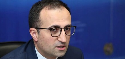 Առողջապահության նախարարության շուրջ սկսված գործողությունների ֆոնին՝ Արսեն Թորոսյանը նախարարի պաշտոնի համար ընկերոջ PR-ով է սկսել զբաղվել. Ժողովուրդ
