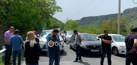 «Հայաքվե» նախաձեռնության անդամներն ու քաղաքացիները փակել են Երևան-Թբիլիսի միջպետական ճանապարհը. ՈւՂԻՂ